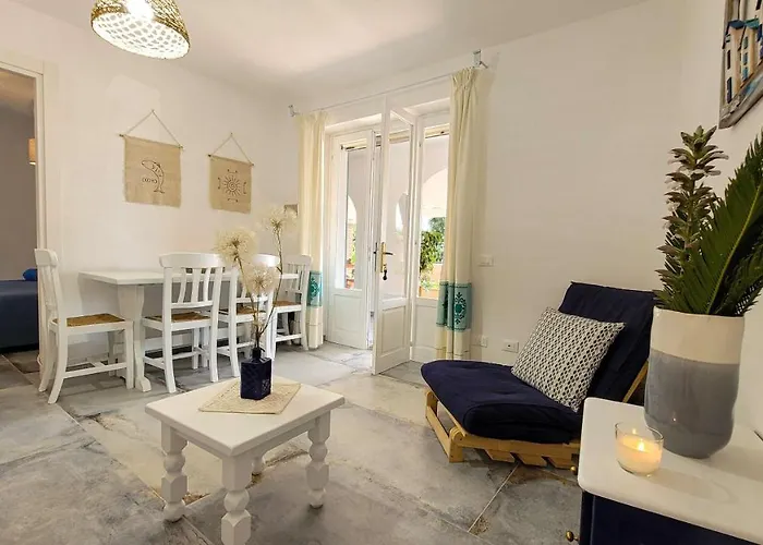 Il Giardino Davanti Al Mare Hébergement de vacances Orosei