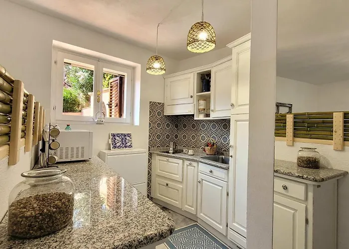 Il Giardino Davanti Al Mare Hébergement de vacances Orosei